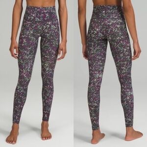 EUC Lululemon Wunder Under High Rise Tight 28” Luxtreme Fleur Motion Multi